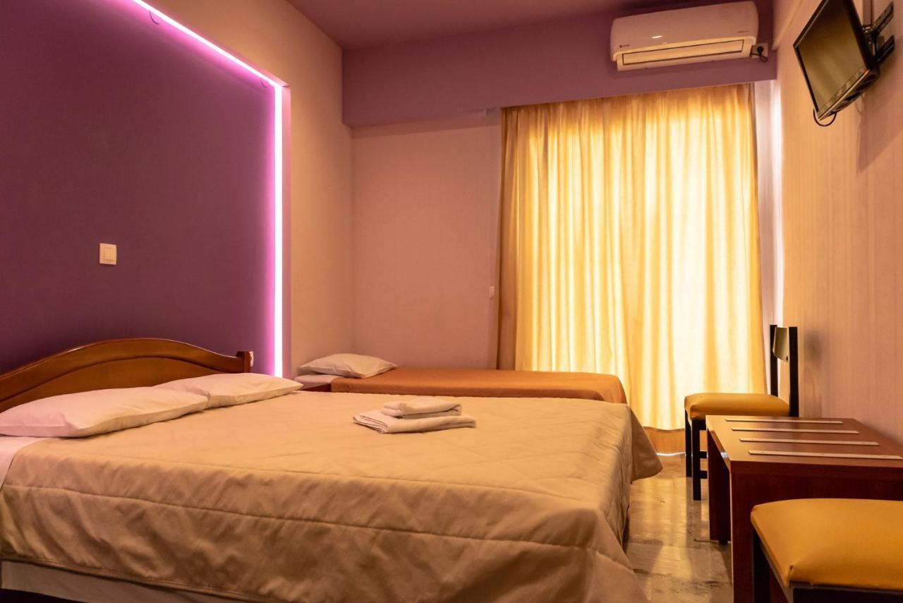 Telis Hotel Aigio Bagian luar foto